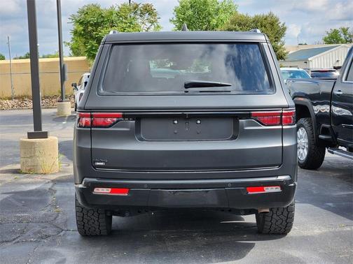 2022 Jeep Wagoneer Series III
