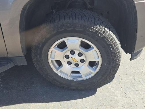 2012 Chevrolet Suburban 1500 LS