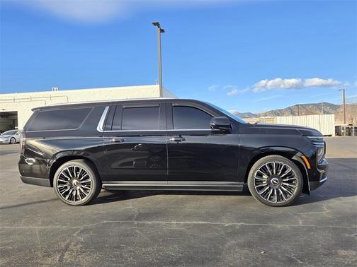 2025 Chevrolet Suburban High Country