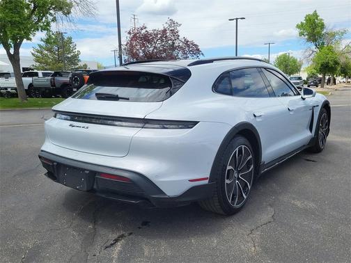 2022 Porsche Taycan Cross Turismo 4S