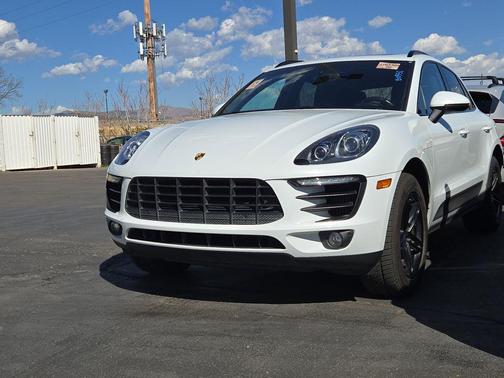 White 2016 Porsche Macan S