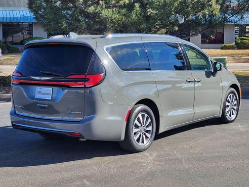2021 Chrysler Pacifica Hybrid Touring L