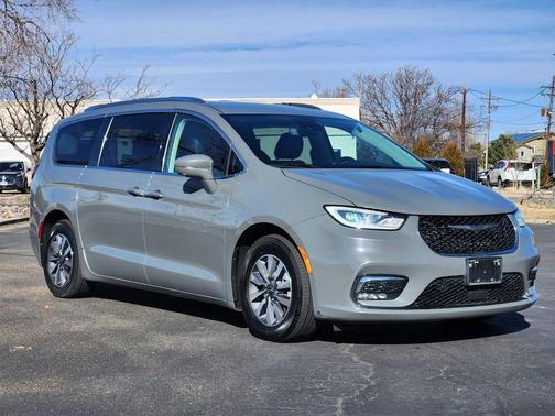 2021 Chrysler Pacifica Hybrid Touring L