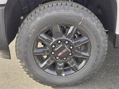 2026 GMC Sierra 2500 AT4