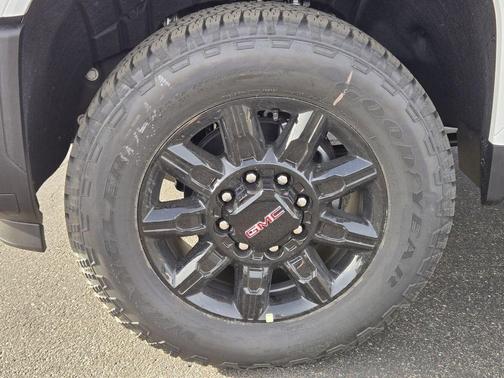 2026 GMC Sierra 2500 AT4