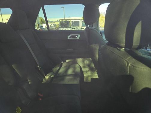 Oxford White 2015 Ford Explorer XLT