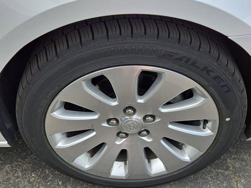 White Frost Tri-Coat 2016 Buick LaCrosse Leather