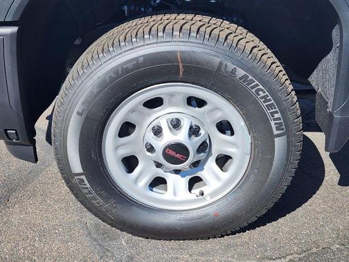 2025 GMC Sierra 3500 Pro