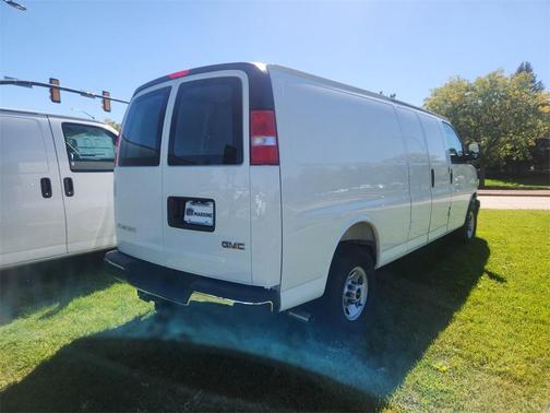 2025 GMC Savana 2500 Work Van