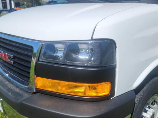 2025 GMC Savana 2500 Work Van