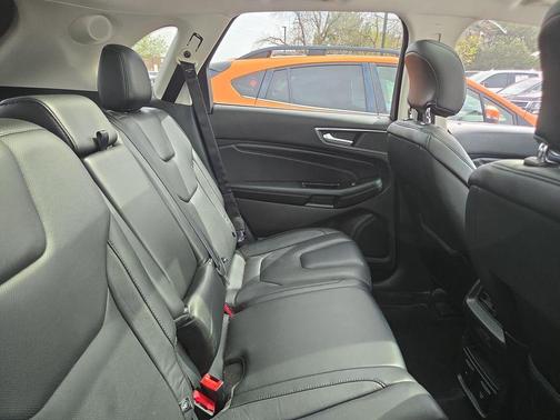 Ingot Silver Metallic 2016 Ford Edge Titanium