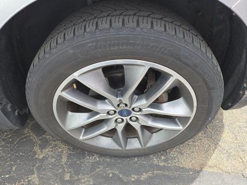 Ingot Silver Metallic 2016 Ford Edge Titanium