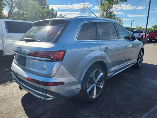2021 Audi Q7 55 Premium Plus
