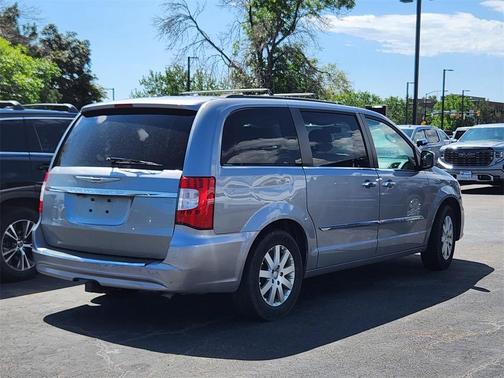 2022 Chrysler Pacifica Touring-L