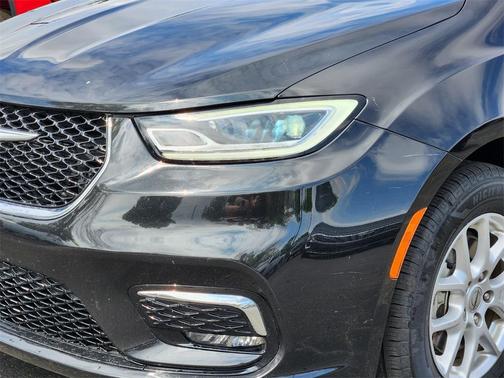 2022 Chrysler Pacifica Touring-L