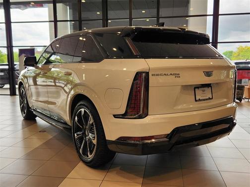 2025 Cadillac Escalade IQ Sport 1