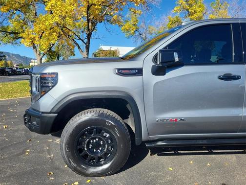 2023 GMC Sierra 1500 AT4X