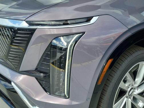 2026 Cadillac VISTIQ Luxury