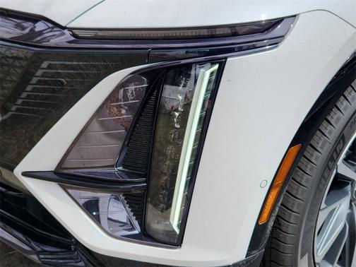 2025 Cadillac LYRIQ Sport