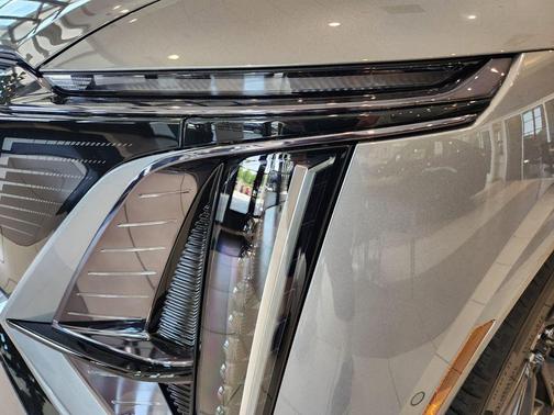 2026 Cadillac LYRIQ V Premium