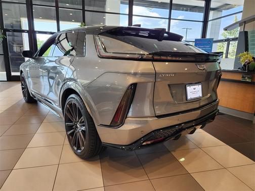 2026 Cadillac LYRIQ V Premium