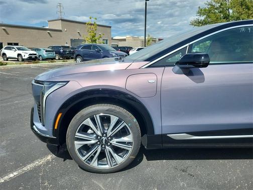 2025 Cadillac OPTIQ Luxury