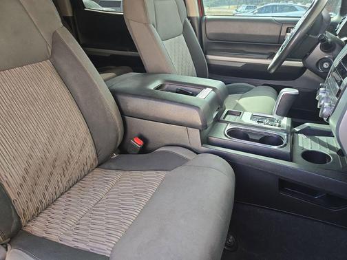 2014 Toyota Tundra SR5