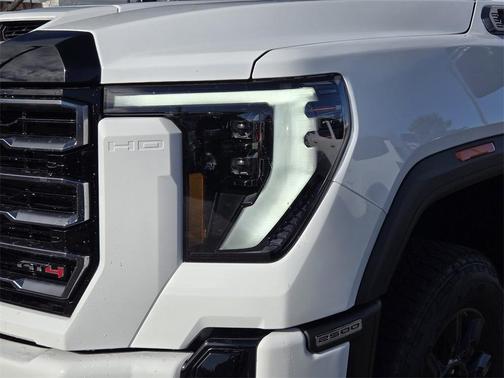 2026 GMC Sierra 2500 AT4