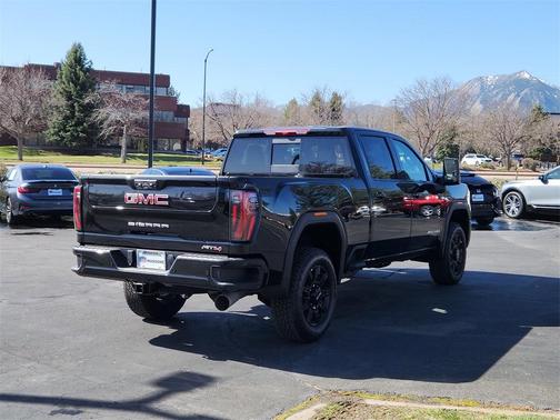 2025 GMC Sierra 2500 AT4