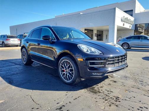 2016 Porsche Macan Turbo