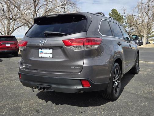 2018 Toyota Highlander SE