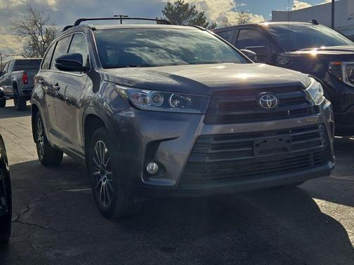 2018 Toyota Highlander SE