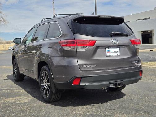 2018 Toyota Highlander SE