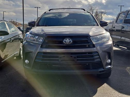 2018 Toyota Highlander SE