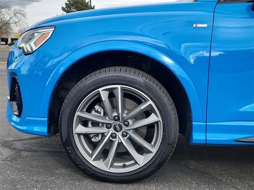 2023 Audi Q3 45 S line Premium