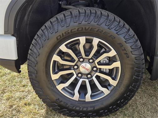 2023 GMC Sierra 1500 AT4