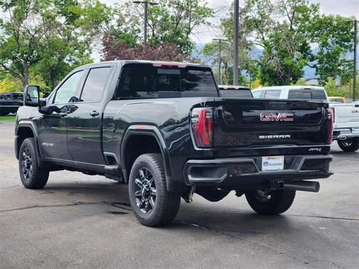 2025 GMC Sierra 2500 AT4