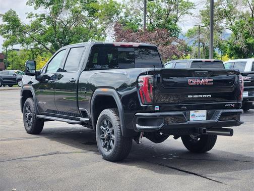 2025 GMC Sierra 2500 AT4