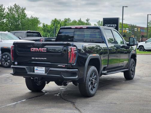 2025 GMC Sierra 2500 AT4