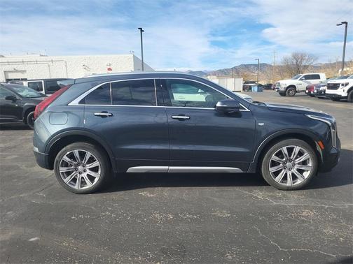 2021 Cadillac XT4 Premium Luxury