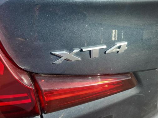 2021 Cadillac XT4 Premium Luxury