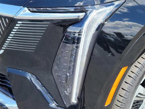 2025 Cadillac Escalade IQ Luxury 1