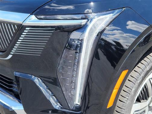 2025 Cadillac Escalade IQ Luxury 2