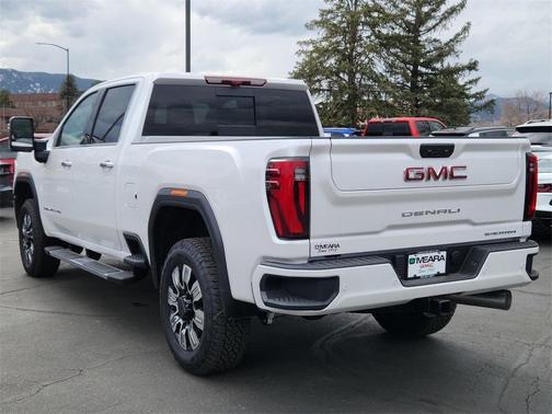 2025 GMC Sierra 2500 Denali