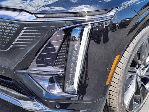 2025 Cadillac LYRIQ Sport