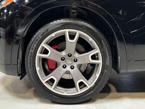 BLACK 2017 Maserati Levante Base