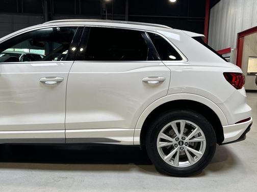 2023 Audi Q3 Premium 45 TFSI S line quattro Tiptronic