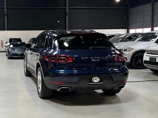 2017 Porsche Macan Base