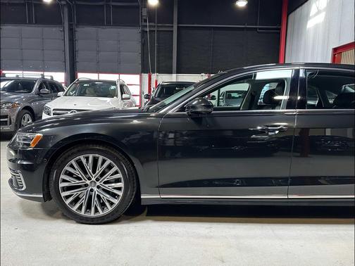 2020 Audi A8 L 60