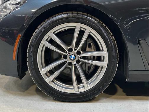 2017 BMW 740 xDrive